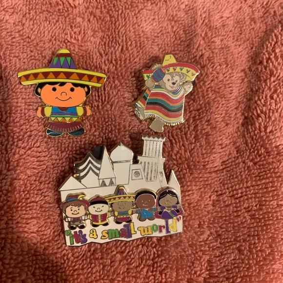 Disney Other - Disney Small World Pins